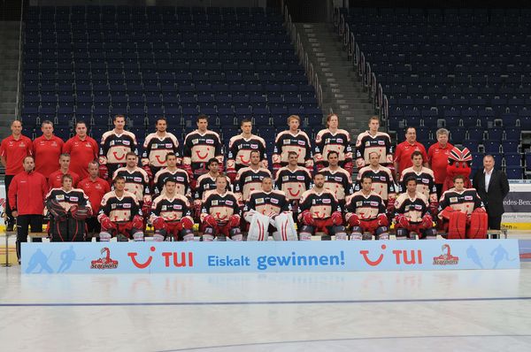 Mannschaft2011   002.jpg - Mannschaftsaufstellung 2011 / 2012DEL Club Hannover Scorpions Hannover Team 2011-2012
